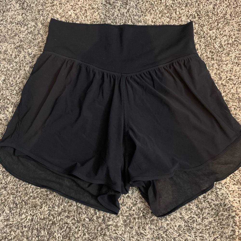 Lululemon Nulu & Mesh High rise 3.5 short